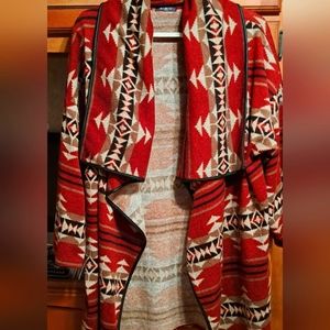 Ladies Beautiful Southwestern Gibiu Over Lounging Sweater Med Top Quality